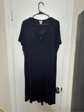 Criss-cross neckline t-shirt dress